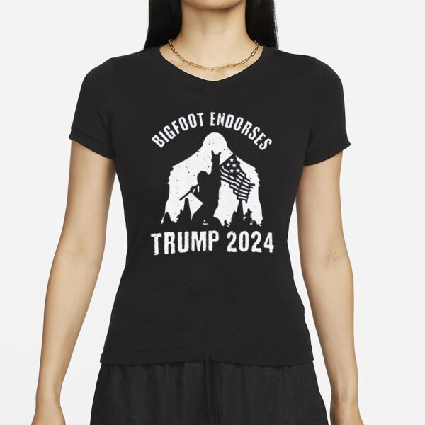 Bigfoot Endorses Trump 2024, Bigfoot for Trump, Save America T-Shirt