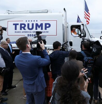Billionaire Trump Awkwardly Dresses Up as a Garbage Truck Driver Funny