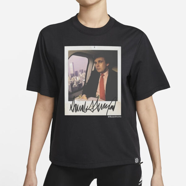 Swaggy Vintage Donald J. Trump Portrait Signature Signed Polaroid Unisex Black T-Shirt1