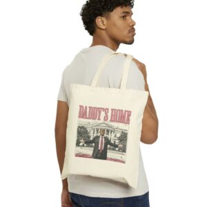 Trump 2024 Daddys Home White House Tote Bags