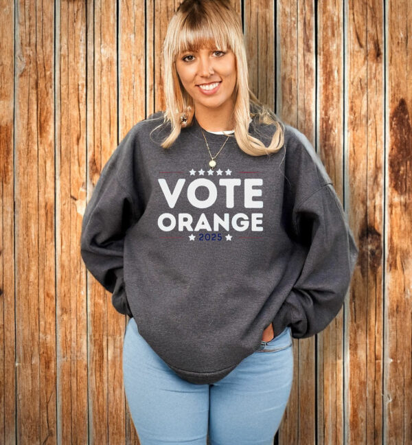 Trump orange man bad vote orange 2025 T-Shirt